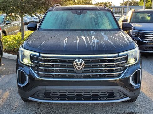 New 2026 Volkswagen Atlas SE image 2