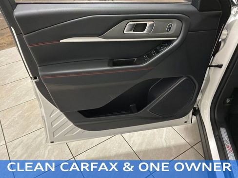Used 2025 Ford Explorer ST-Line w/ ST-Line Street Pack image 4