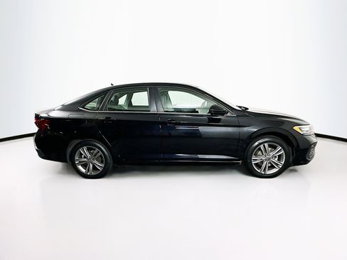 Used 2024 Volkswagen Jetta SE image 10
