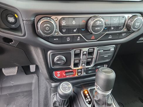 New 2026 Jeep Gladiator Rubicon AWD/4WD image 13