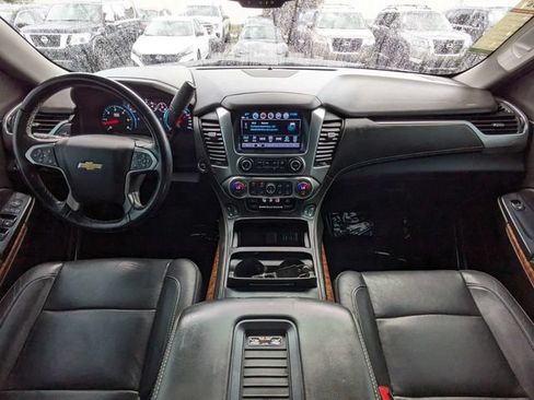 Used 2020 Chevrolet Tahoe Premier AWD/4WD image 16