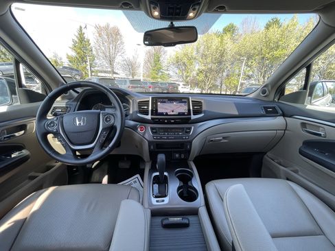Used 2019 Honda Ridgeline RTL-T image 16