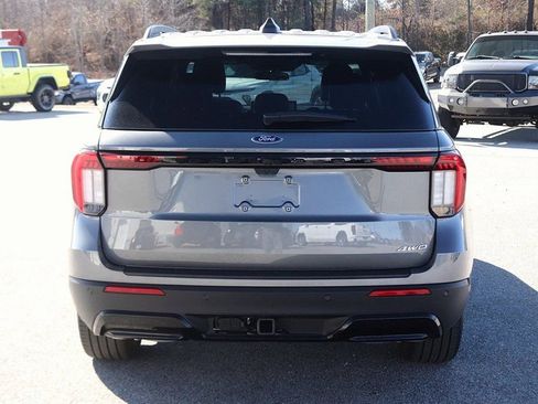 Used 2025 Ford Explorer ST-Line w/ ST-Line Street Pack image 6