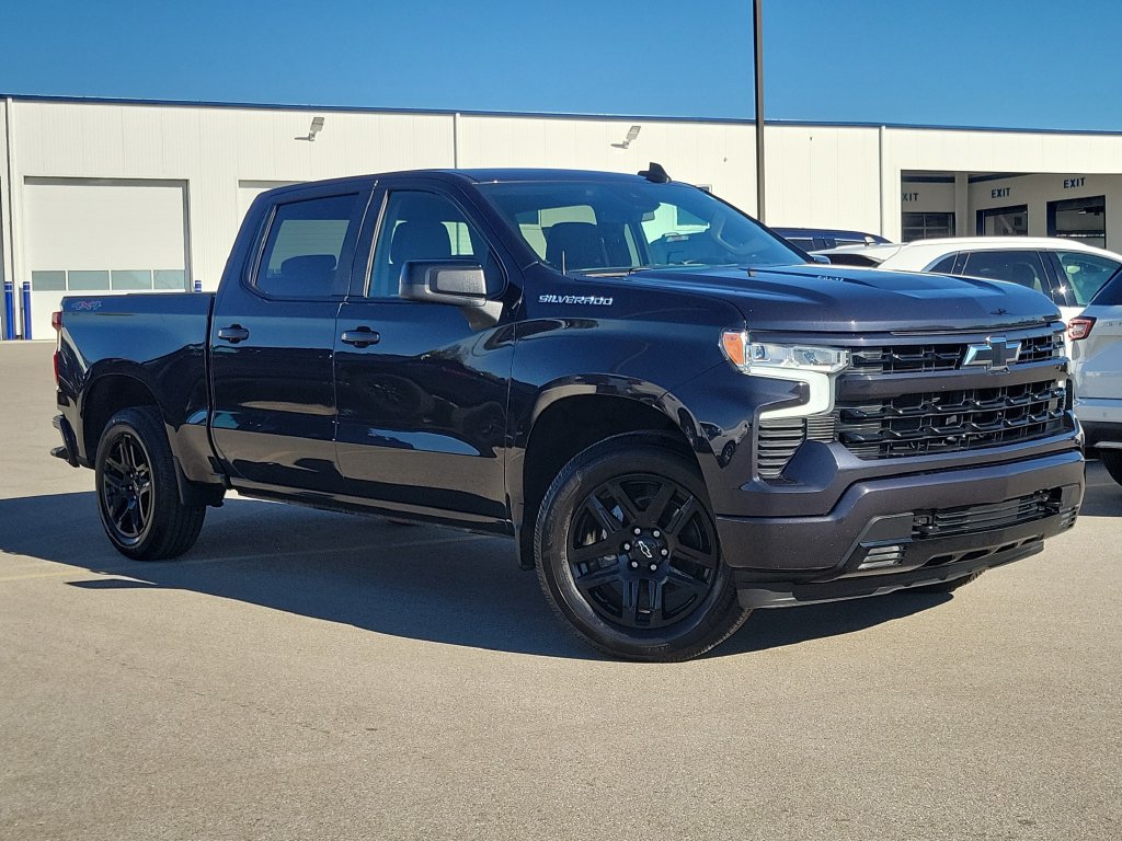 Used 2023 Chevrolet Silverado 1500 RST w/ Max Trailering Package AWD/4WD image 32