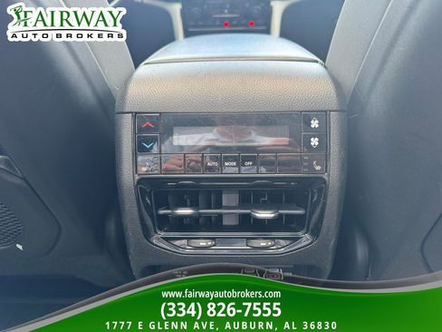Used 2022 Jeep Grand Cherokee L Limited RWD image 28