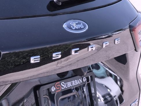 Used 2024 Ford Escape ST-Line w/ Tech Pack #1 AWD/4WD image 13