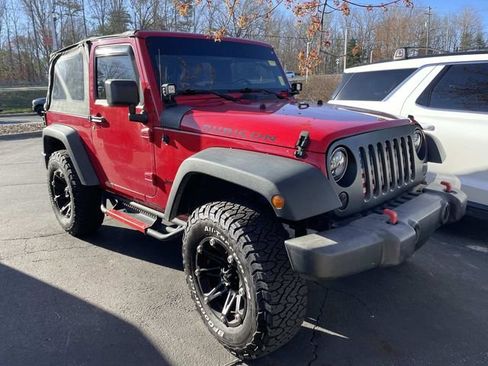 Used 2012 Jeep Wrangler Rubicon w/ PWR Convenience Group image 4