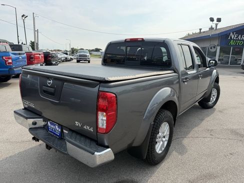 Used 2018 Nissan Frontier SV AWD/4WD image 8