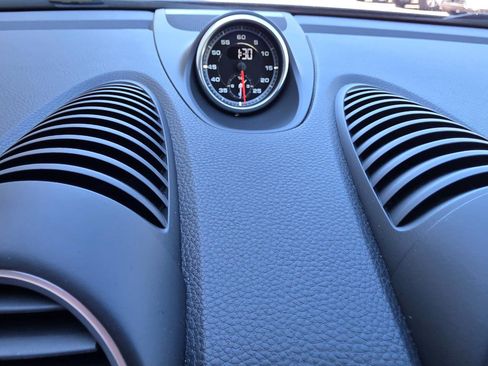 Used 2025 Porsche 718 Cayman S w/ Sport Chrono Package RWD image 30