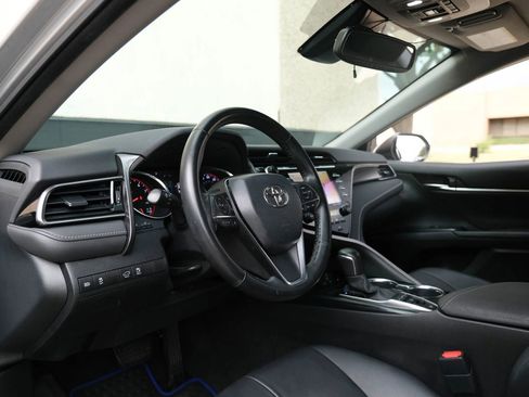 Used 2020 Toyota Camry XSE image 19