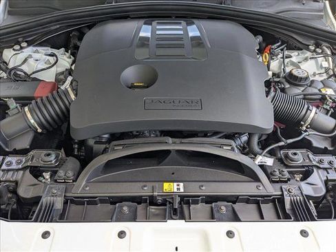 New 2026 Jaguar F-PACE R-Dynamic S image 16