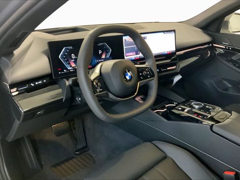 New 2026 BMW 530i xDrive w/ Premium Package AWD/4WD image 8