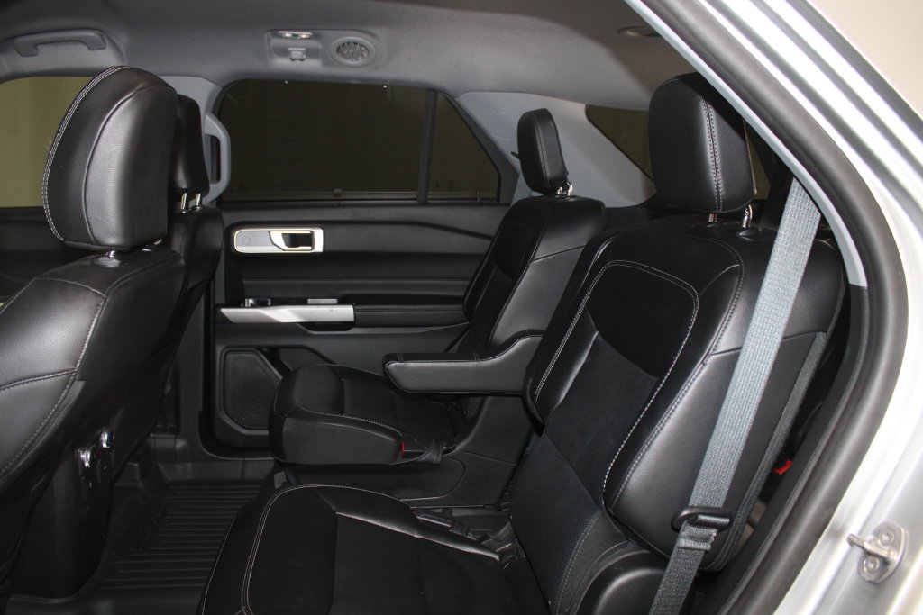 Used 2024 Ford Explorer Limited AWD/4WD image 28