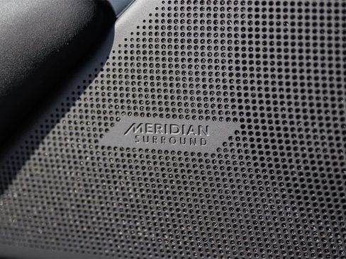 New 2026 Land Rover Range Rover Velar Dynamic SE image 15