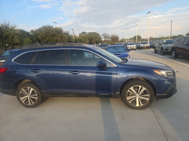 Used 2019 Subaru Outback 2.5i Limited AWD/4WD image 2