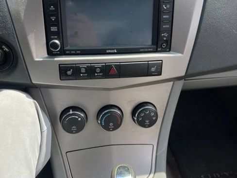Used 2008 Chrysler Sebring Touring w/ Special Touring Group FWD image 17