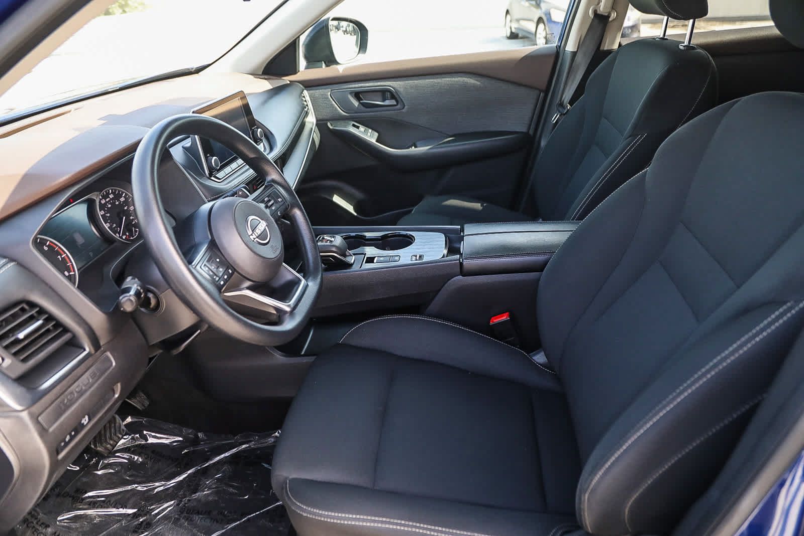 Used 2023 Nissan Rogue S FWD image 17