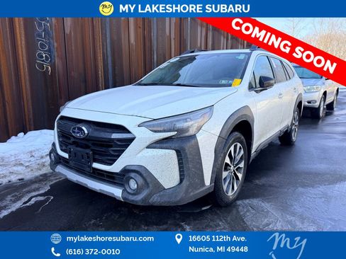 Used 2025 Subaru Outback Limited image 3