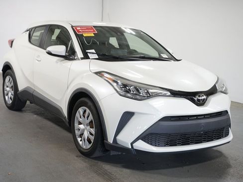 Used 2020 Toyota C-HR LE FWD image 3