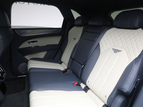 Certified 2021 Bentley Bentayga Speed image 25