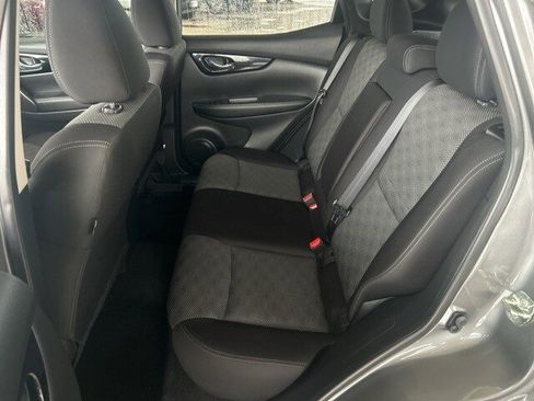 Used 2018 Nissan Rogue Sport SV image 10