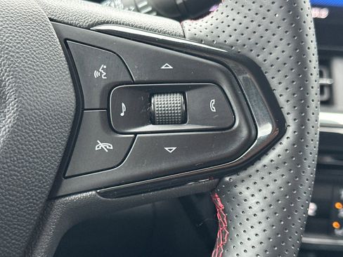 Used 2025 Chevrolet Trax RS w/ Driver Confidence Package image 37