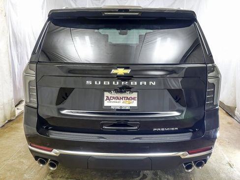 New 2026 Chevrolet Suburban Premier image 6