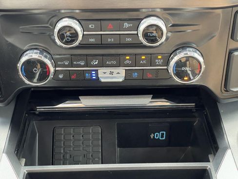 Used 2025 Ford F250 Lariat w/ Chrome Package AWD/4WD image 28