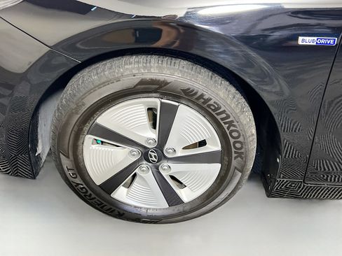 Used 2017 Hyundai Ioniq Blue image 13