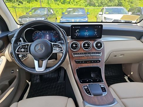Used 2022 Mercedes-Benz GLC 300 4MATIC image 11