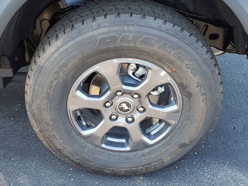 New 2025 Ford Bronco 4-Door image 29