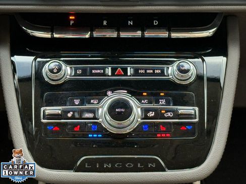Used 2022 Lincoln Corsair AWD w/ Premium Package image 5