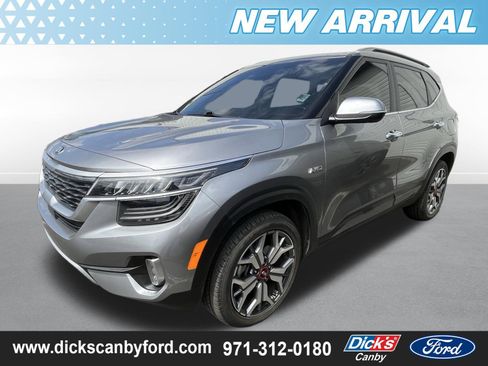 Used 2021 Kia Seltos SX w/ SX Sunroof Package AWD/4WD image 2