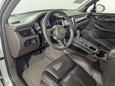 Used 2015 Porsche Macan S w/ Premium Package Plus AWD/4WD image 17