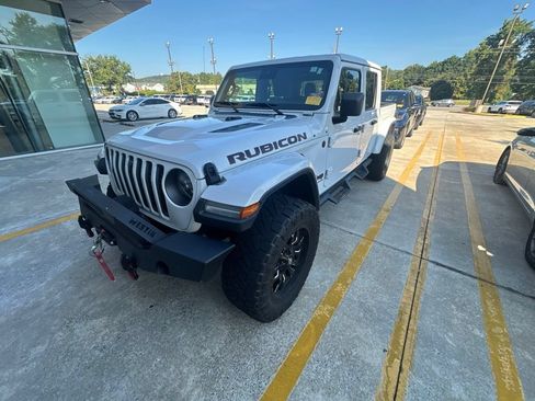 Used 2021 Jeep Gladiator Rubicon AWD/4WD image 3
