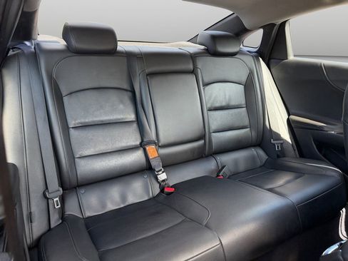 Used 2016 Chevrolet Malibu LT w/ Leather Package FWD image 22