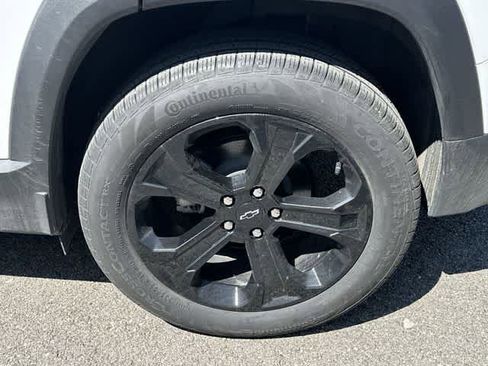 Used 2025 Chevrolet Equinox LT w/ Convenience Package II image 5