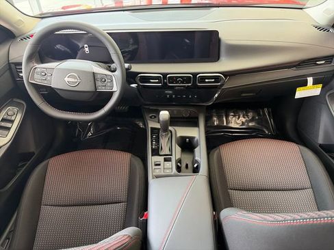 New 2026 Nissan Sentra SR w/ Floor Mat Package image 15