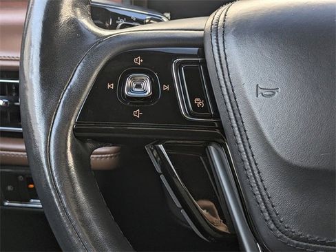 Used 2021 Lincoln Aviator Reserve w/ Equipment Group 201A image 31