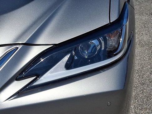 Used 2021 Lexus ES 350 w/ Premium Package FWD image 9
