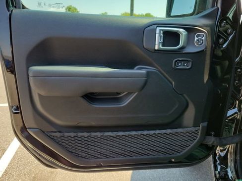 New 2026 Jeep Gladiator Sport image 15