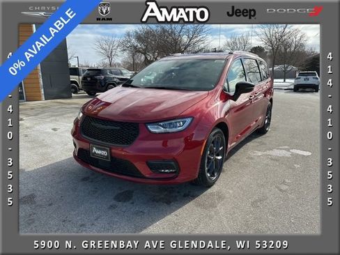 New 2026 Chrysler Pacifica Select w/ S Appearance Package FWD image 1