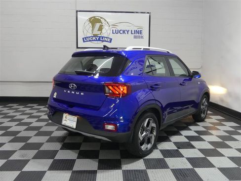 Used 2022 Hyundai Venue SEL FWD image 10