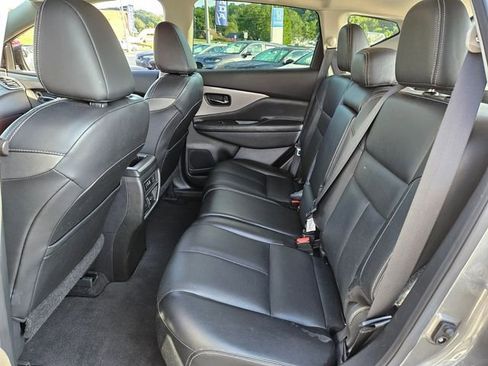 Used 2023 Nissan Murano SL w/ SL Moonroof Package image 9