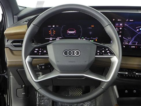 Used 2025 Audi Q6 e-tron Premium w/ 20" Wheel Package image 27