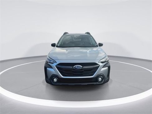 Used 2025 Subaru Outback Premium w/ Popular Package #1 image 3