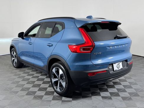 Used 2024 Volvo XC40 B5 Core AWD/4WD image 11