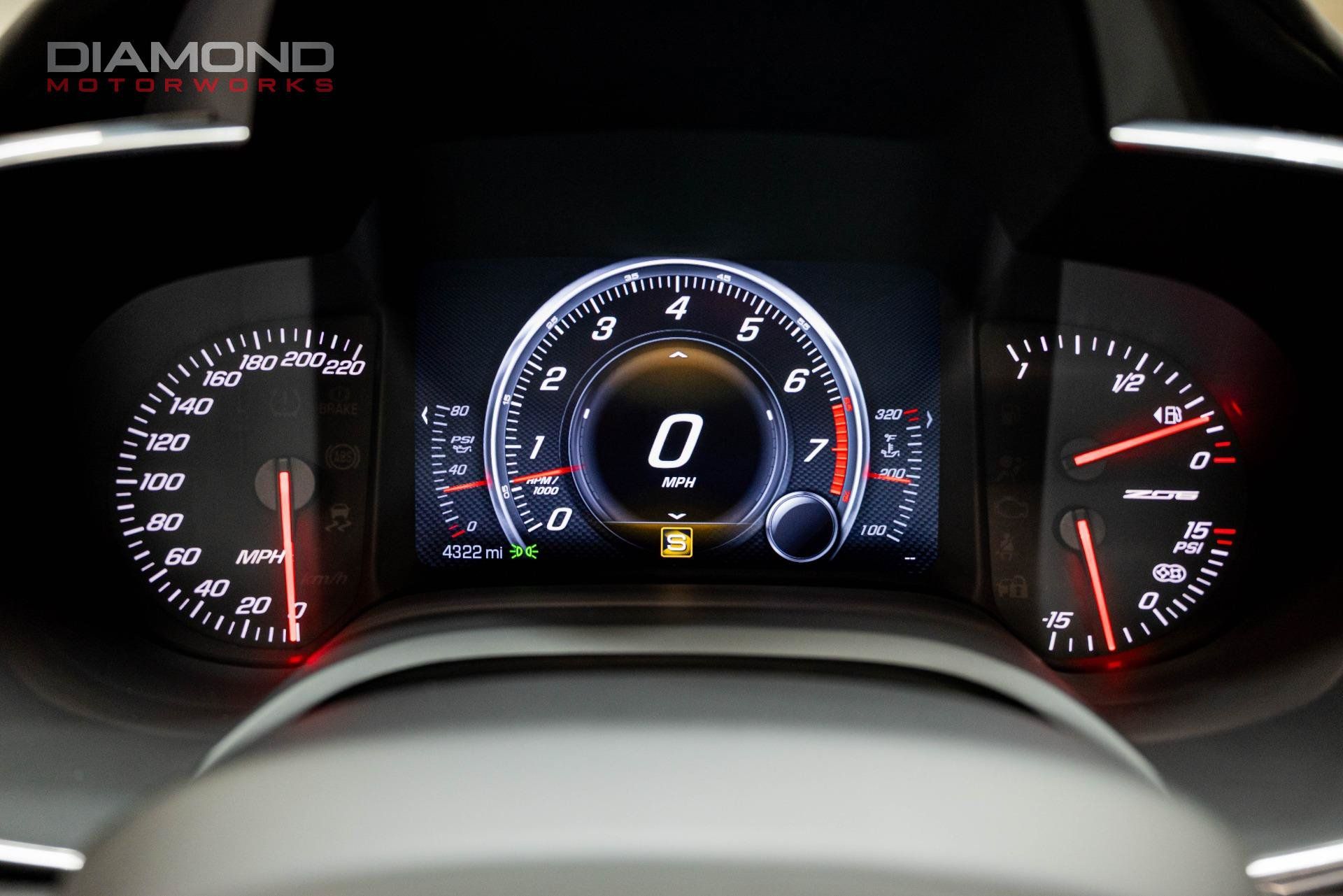 Used 2015 Chevrolet Corvette Z06 w/ 3LZ Preferred Equipment Group RWD image 83
