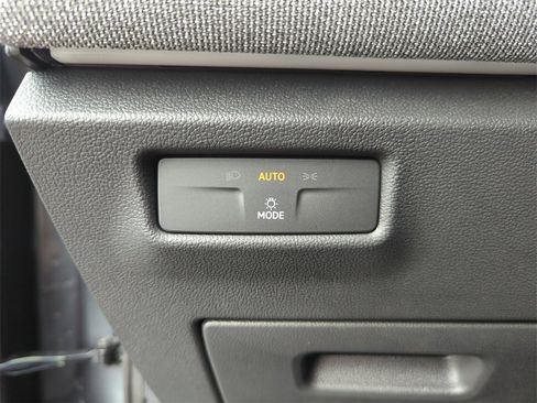 New 2026 Volkswagen Tiguan S image 34