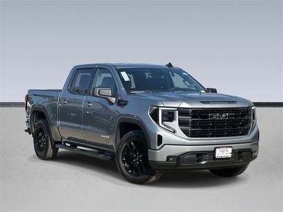 New 2026 GMC Sierra 1500 Elevation w/ LPO, Elevation Black Package